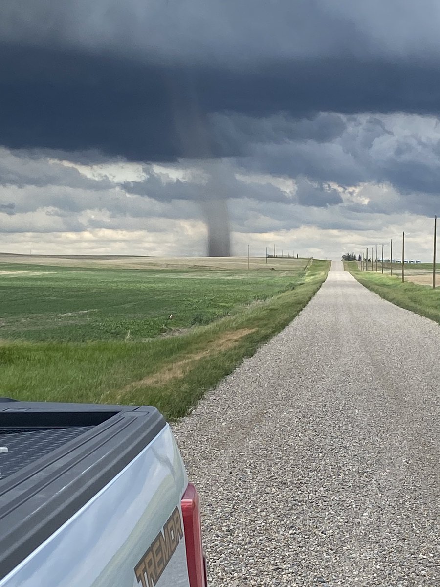 Landspout and/or tornado in Enchant Ab #abstorm