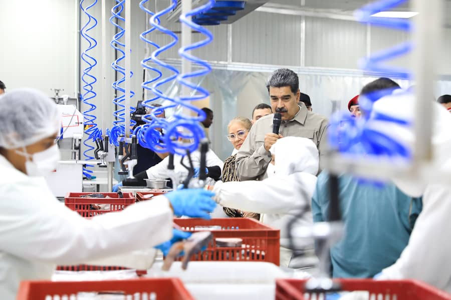 psuvyonny's tweet photo. Seguimos construyendo patria, para seguir el legado de nuestro comandante Chávez en este miércoles productivo, desde nuestro amado estado.

#SucreConMaduro https://t.co/6uc2q9gFge