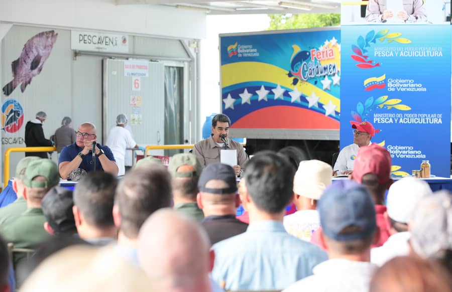 psuvyonny's tweet photo. Seguimos construyendo patria, para seguir el legado de nuestro comandante Chávez en este miércoles productivo, desde nuestro amado estado.

#SucreConMaduro https://t.co/6uc2q9gFge