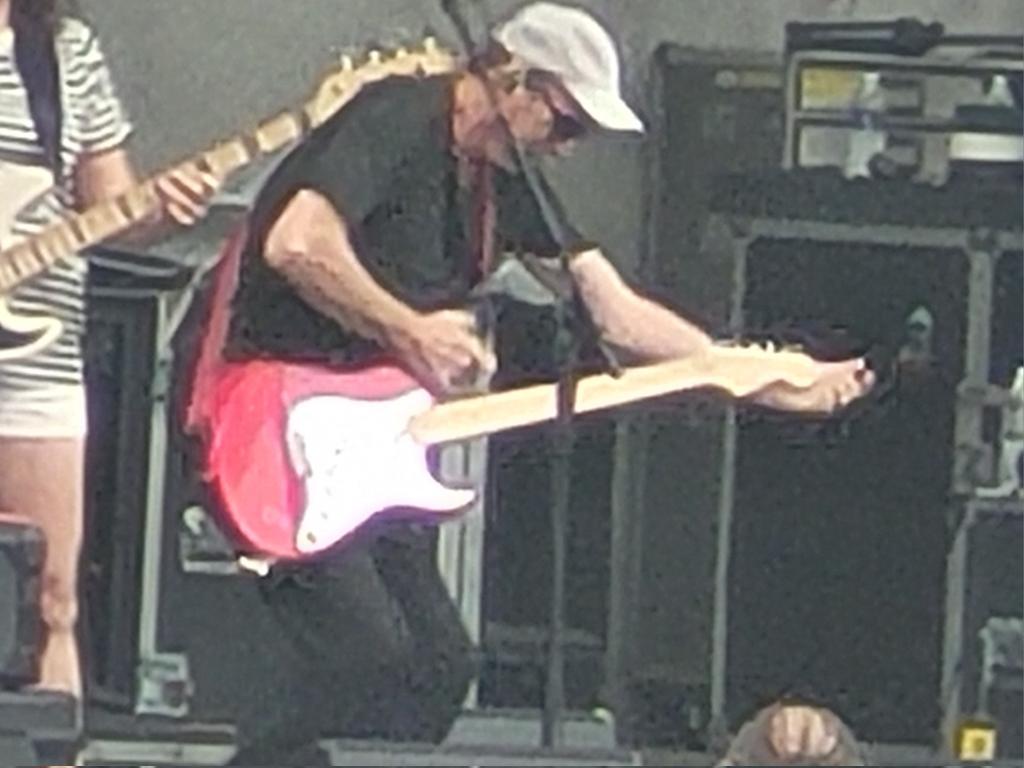 Adrian Belew adding some punch to Pyscho Killer #AdrianBelew #JerryHarrison #AustinTx