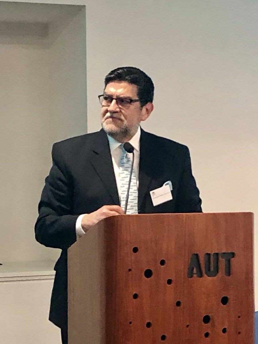 Gran seminario sobre oportunidades de negocios y comercio entre México y Nueva Zelandia, en el marco del 50 aniversario de nuestras relaciones diplomáticas. Mi agradecimiento a nuestro orador principal el ministro neozelandés de agricultura y de comercio ⁦<a href="/DamienOConnorMP/">Damien O'Connor</a>⁩