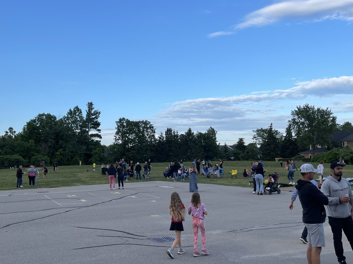 Way to go <a href="/SetonSt/">St. Elizabeth Seton</a>! 
Great turnout for the year end BBQ! Food, fun, families, and face-painting! Fantastic job by the catholic school council, volunteers and staff! <a href="/Lisa_MacLennan/">Lisa MacLennan</a> <a href="/emdelsordo/">Em Del Sordo, OCT</a> <a href="/HCDSB/">Halton Catholic DSB</a> <a href="/robbiechesla/">Robbie Chesla</a> <a href="/CCCSSNews/">Corpus Christi</a>