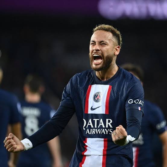 SantosOpressivo's tweet photo. "Ah o Neymar não tem vaga no City pq o Grealish é comprometido taticamente e o Neymar é morto"

Neymar na Ligue 1:
 - 22 desarmes em 20 jogos (18 titular)

Grealish na Premier:
- 25 desarmes em 28 jogos (23 titular)

E ofensivamente não precisa nem falar né?

Neymar essa temporada:

🥅 34 jogos
⚽️ 21 gols
🎯 19 assistências

Grealish:

🥅 50 jogos
⚽️ 5 gols
🎯 12 assistências

NEYMAR NÃO TERIA VAGA NÃO, CONFIA KKKKKK