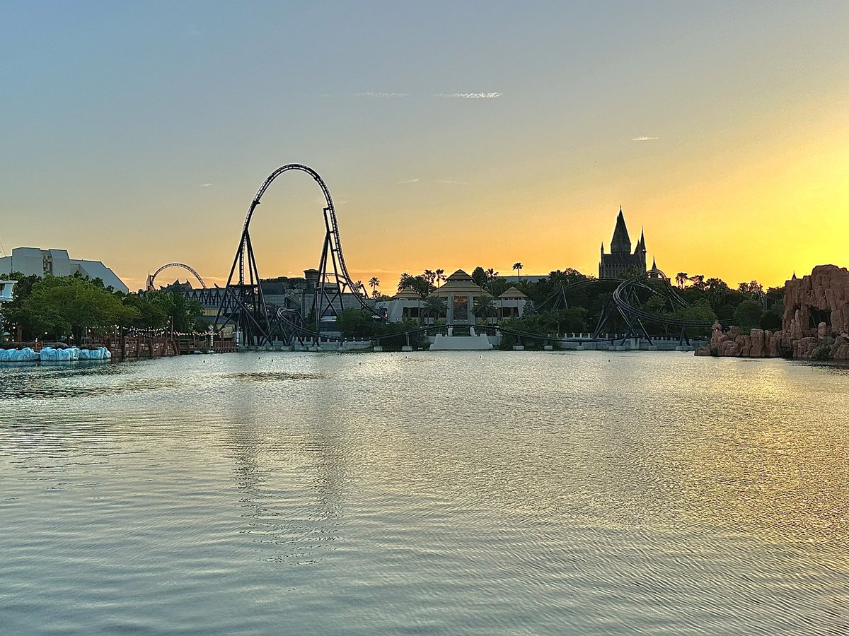 BanditGG_'s tweet photo. @UniversalORL The skyline looks so good 😍 https://t.co/ojaNML9CyH