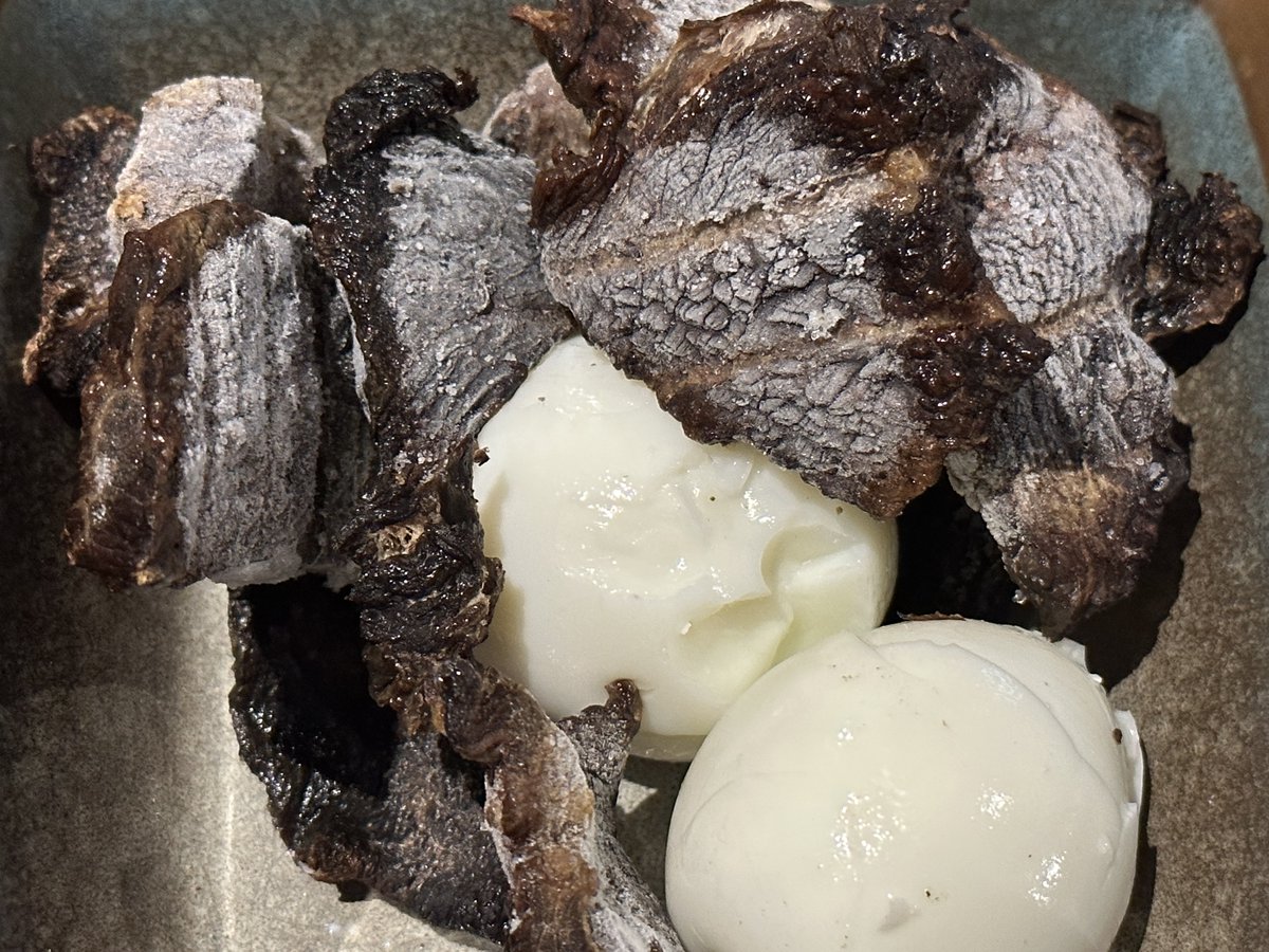 REV_Insulin_Res's tweet photo. Keeping it simple today. I am too busy to cook.
Homemade beef jerky, not quite thawed yet (takes about an hour), and hard-boiled eggs.
Do I ever get tired of eggs? Nope. I am glad I love this superfood.
#BBBE #antiinflammatory #reversingAutoimmune #properHumanDiet https://t.co/19kOGv1R7y