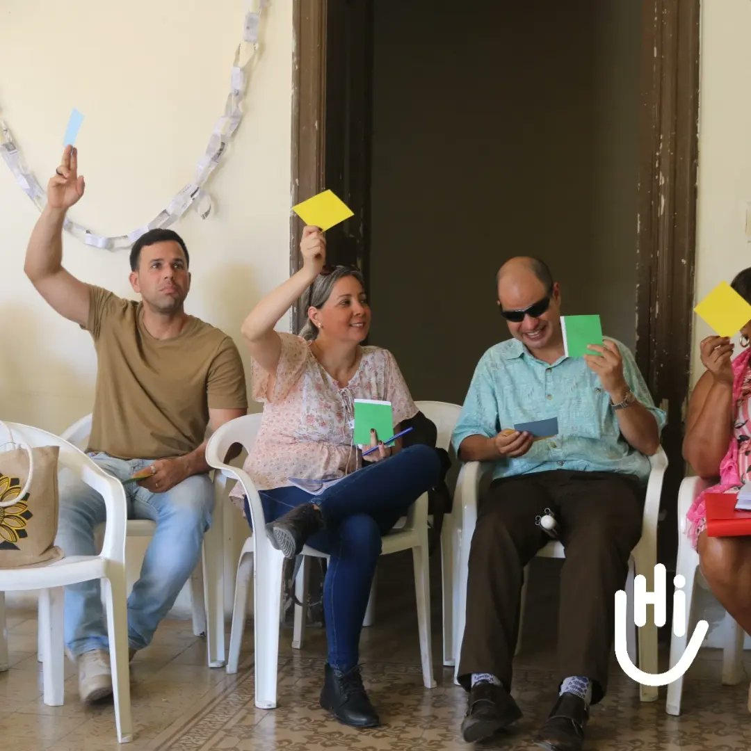 🤔 ¿Qué es la interseccionalidad? ¿Cómo se relaciona específicamente con la #discapacidad? ¿Qué herramientas podemos utilizar para entenderla mejor? Estas y otras interrogantes fueron la ruta del taller "La interseccionalidad, una mirada desde HI".