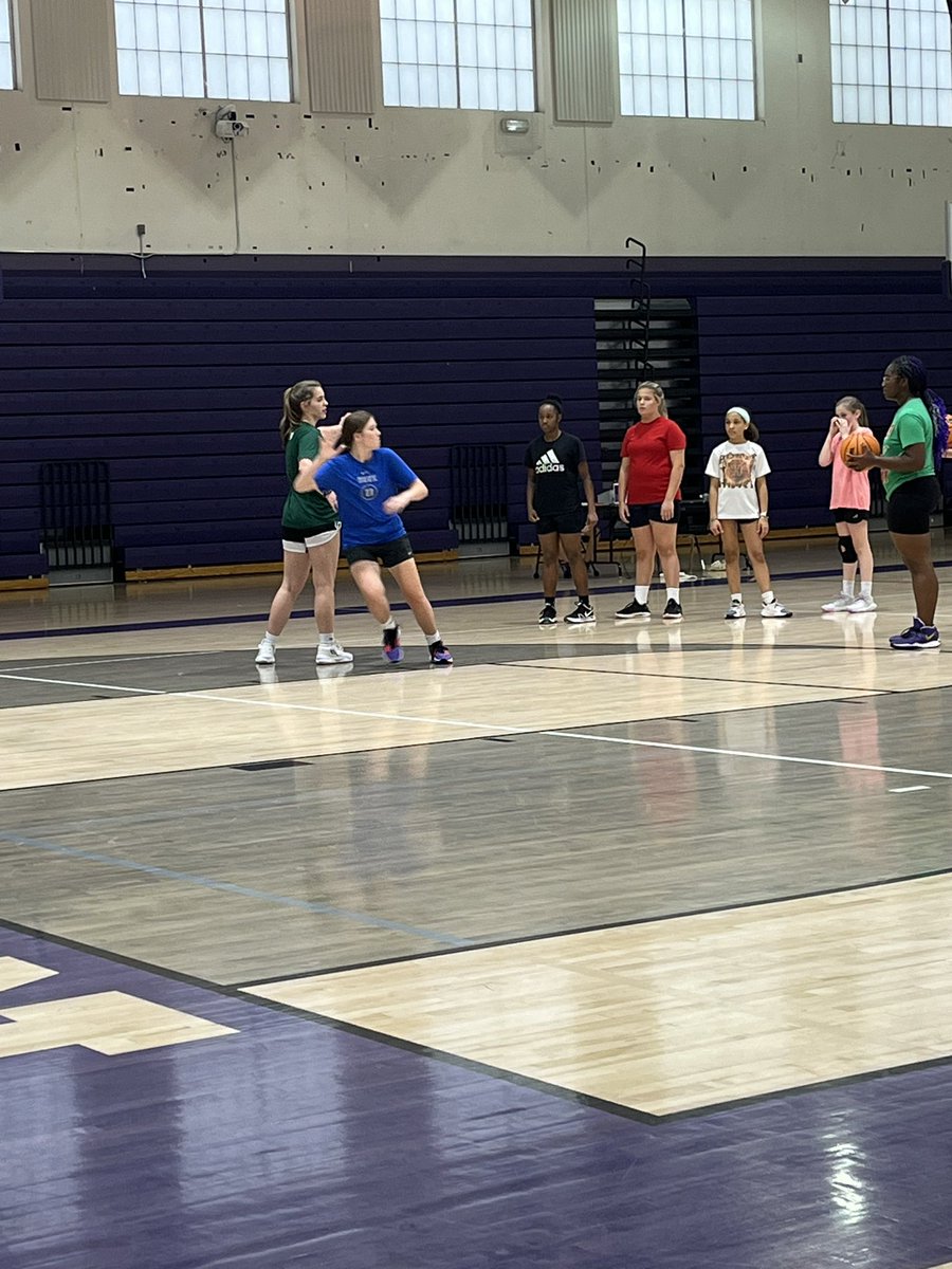 NGHSWBK's tweet photo. Young ones getting the work in today! https://t.co/Xp5DL3Gnq9