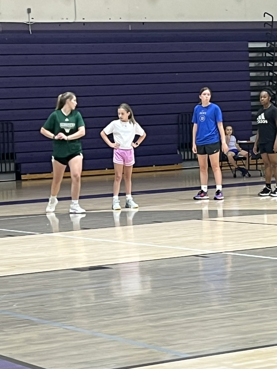 NGHSWBK's tweet photo. Young ones getting the work in today! https://t.co/Xp5DL3Gnq9