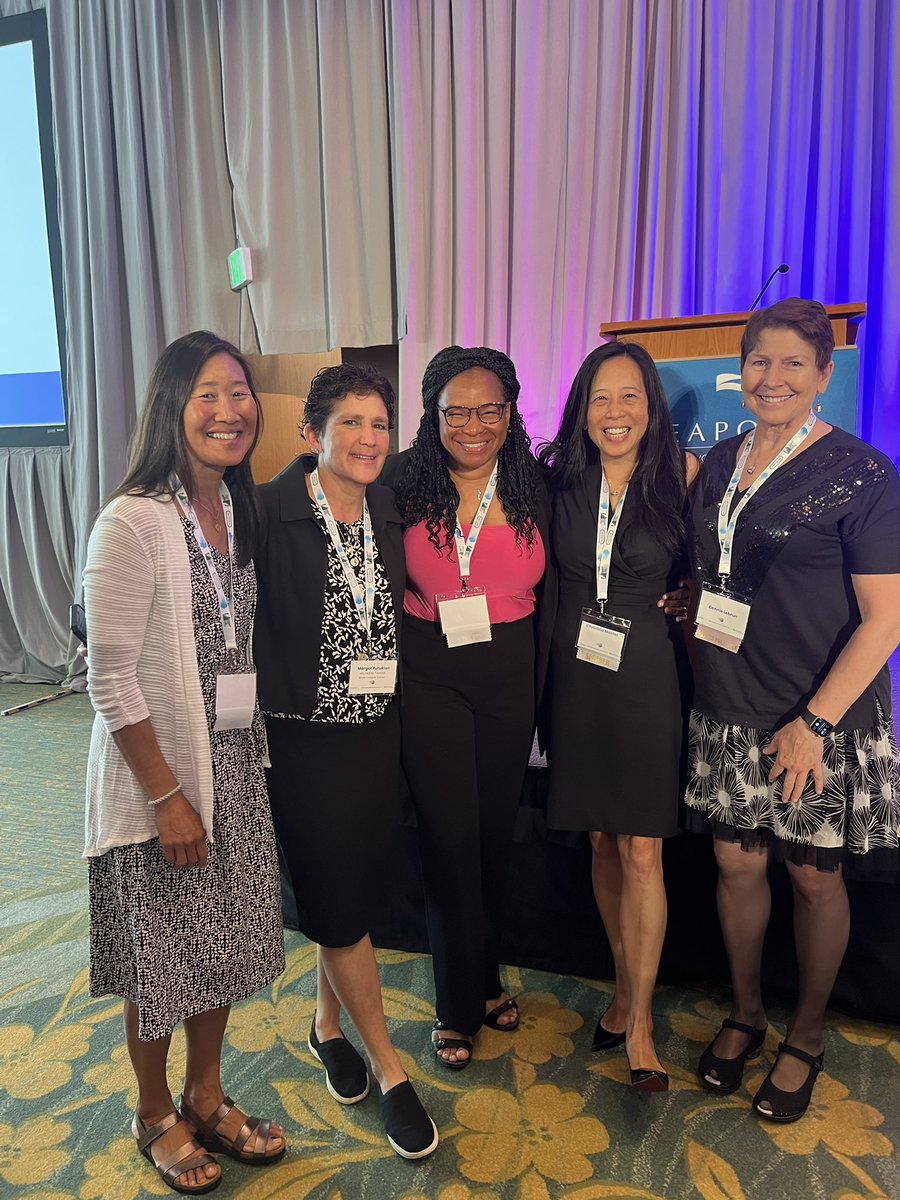 drtinamaster's tweet photo. Love being in person with these amazing rockstars @MPutukian @drchizzle @lebrun_connie @nicolekeithphd #femaleathleteprogram #2023FAC https://t.co/R8vHj0304L