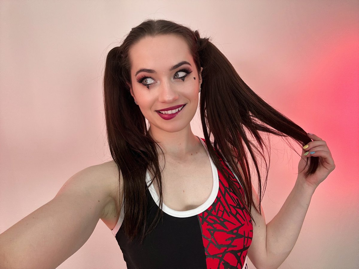 Nic the Pixie 🍉 on Twitter: "Casual HQ because I’m a clown 🤡"