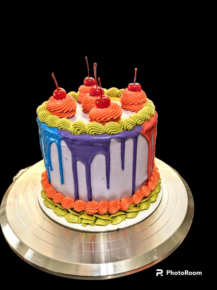 YourWorkMother's tweet photo. I made all 3 of these little cakes today. Happy Pride, Bitchezzz. (The 3rd one requested a pride cake with jellyfish 😍) 
#PrideMonth https://t.co/kKAKWGWdcl