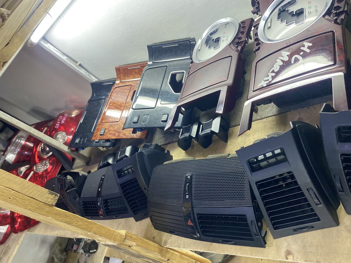 The_x_plug's tweet photo. Mark X grx120 2004-2009 Gear lever consoles, Ac Vents Available.
Toyota crown 2008-2010-2012
Gear lever consoles Available 

Call text or WhatsApp 0723461219

Visit lower kirinyaga shopping mall shop number SB14 https://t.co/h0iGqzBK3v