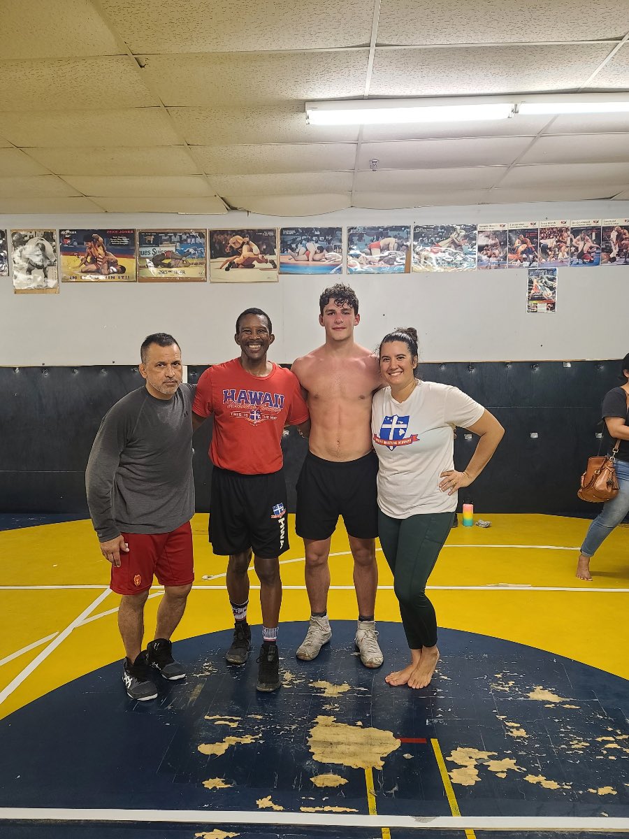 Still getting work in, even on vacation #hawaiiwrestling <a href="/KyleMassey285/">Kyle Massey</a> <a href="/fchs_bulldogs/">Forsyth Central Athletics</a> <a href="/ForsythCentAD/">FCHS_AD</a> <a href="/SeWrestle/">SEWrestle</a> <a href="/GeorgiaGrappler/">Georgia Grappler</a> <a href="/OfficialGHSA/">GHSA</a>