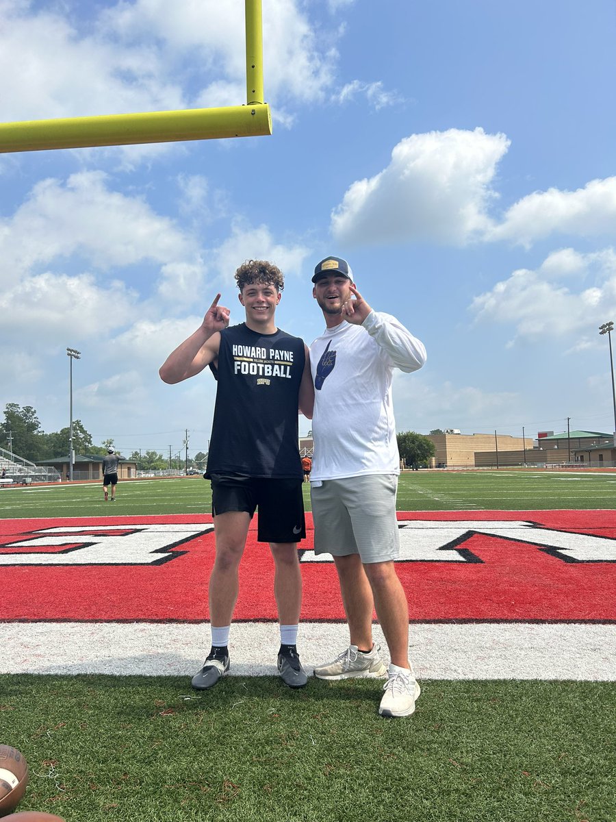 MasonGDonovan13's tweet photo. After a great camp and an even better talk with the coaches of Howard Payne University, I’m am excited to announce that I have received my first offer!!!!
@CoachBachtelHPU @TyBachtel @CoachCadeGray @HPUFootball @CoachJDCary @CoachDeBesse @Alanweddell12 @BwoodBucsFB https://t.co/ouEVC8t7AZ