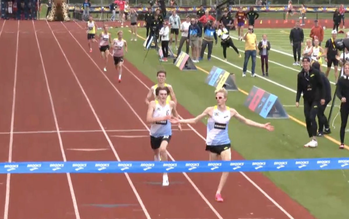 Simeon Birnbaum!  
Brooks PR 2 Mile Champion in a meet record &amp; #2 All-Time HS mark of 8:34.10 🔥