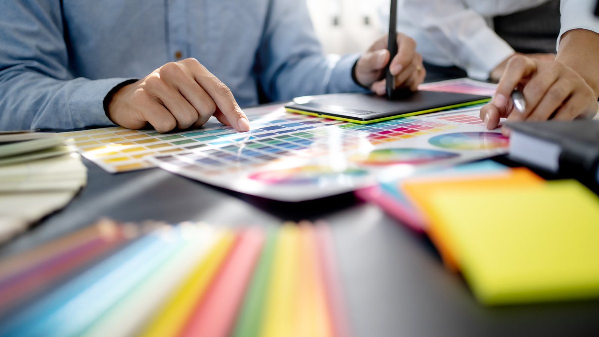 By establishing a strong #brand identity, you can differentiate yourself from your competitors and make a lasting impression on your target audience. artemia.com/blog_post/star…
#startups #protip #marketing