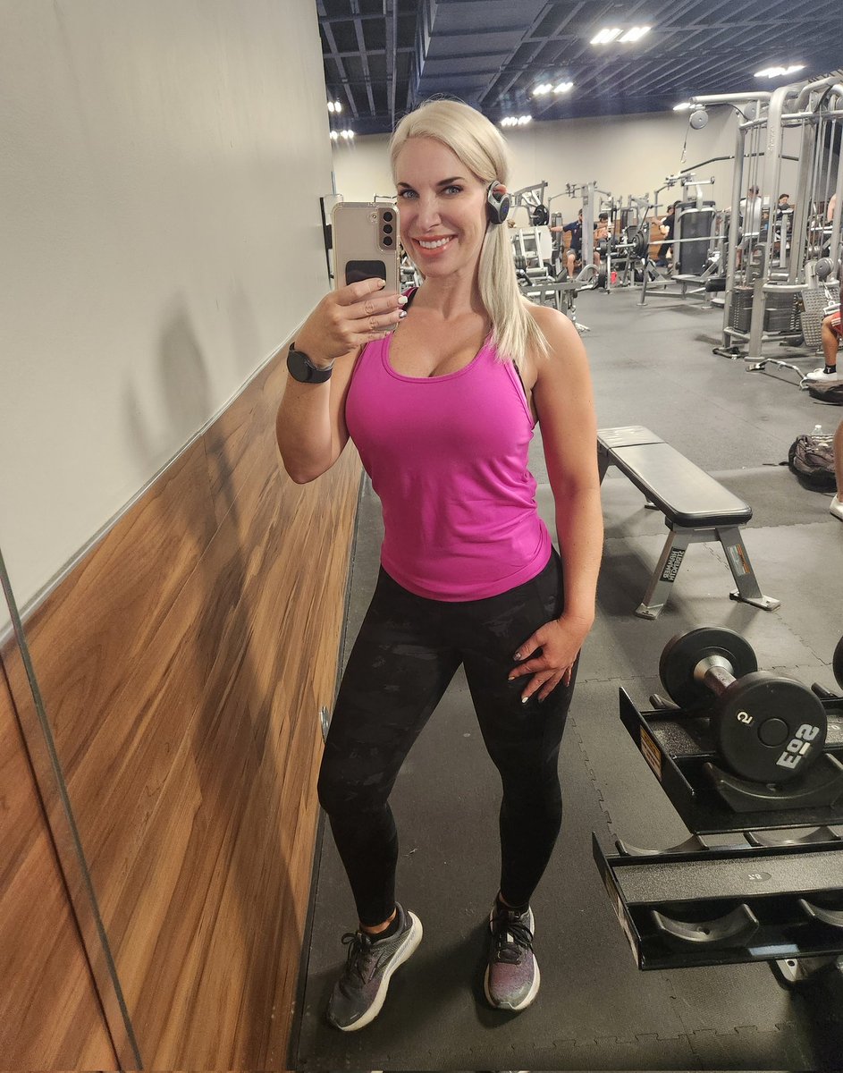 LisaOnGuard tweet media