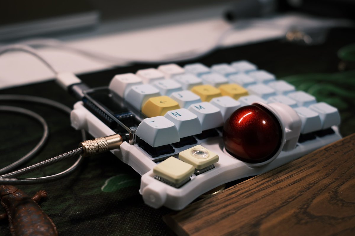 直近でのKeyballスタイルが整った
#自作キーボード
#keyball 
#MechanicalKeyboard