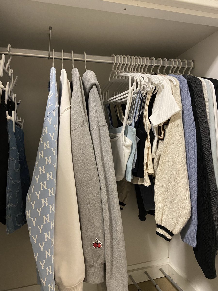 balabingused's tweet photo. ˚◞♡ 𝗺𝗹𝗯 𝗸𝗶𝗿𝘀𝗵 𝗮𝗱𝗶𝗱𝗮𝘀 𝗰𝗵𝗼𝗼𝘀𝗲𝗱𝗿𝗲𝘀𝘀 𝗲𝘁𝗰.
เค้ามาโล้ะครั้งสุดท้ายเพราะจะต้องไปหอแล้วนะคะ 𝘀𝘄𝗲𝗮𝘁𝗲𝗿 วอร์ม ไหมพรม เสื้อคลุม 
ลงของวันนี้ค่ะ รอได้เลยยยย🦖⭐️⋆˚

꙳⋆ ปักรีเฟบ ลด𝟱.- | เดี๋ยวมาเรียกนะคะ🍒
#ส่งต่อเสื้อผ้า #เสื้อผ้ามือสอง https://t.co/Ne2EUdeGi6