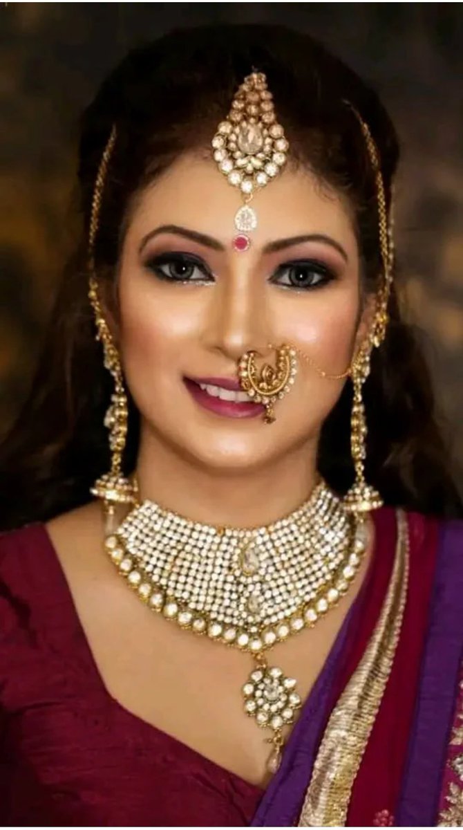 dwijendra1971's tweet photo. Our women hear so much on wearing #clothes of deir choice. A look at #History of #IndianClothes reveals women of bygone days were more daring. Wore thin cloths. Aurangzeb had 2 scold daughter in royal court. My story. Link:https://t.co/jc0igM1BWC
#Indiancostumes #fashion https://t.co/n8WhN74H33