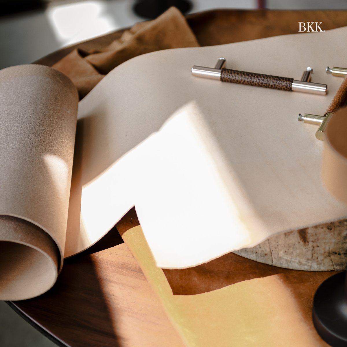 bkkmenu's tweet photo. มาเปลี่ยนวันเหงา ๆ ให้ไม่น่าเบื่อกับเวิร์กช็อป Leather Tray สุดคิวต์!
.
https://t.co/wS4GwtPvSc
.
#BKKMENU #BKKPLAY #WORKSHOP #sherleather #leatherwork #leatherworkshop #craft #leathersewing #leatherhomedecor #leathercraft https://t.co/jKGngTWvef