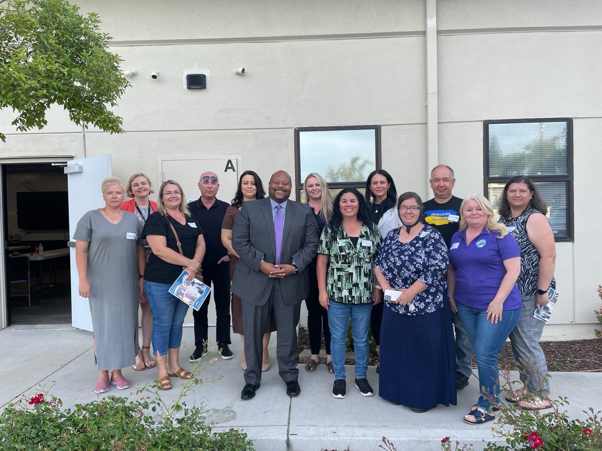 gcc_jsample's tweet photo. Had a wonderful “Dinner with the Superintendent” tonight with a group of parents from our GCC Schools! Exciting to hear their dream and aspirations for our students!!! #gcc_charters #gcc20yearsofimpact https://t.co/J2zpjRZymV