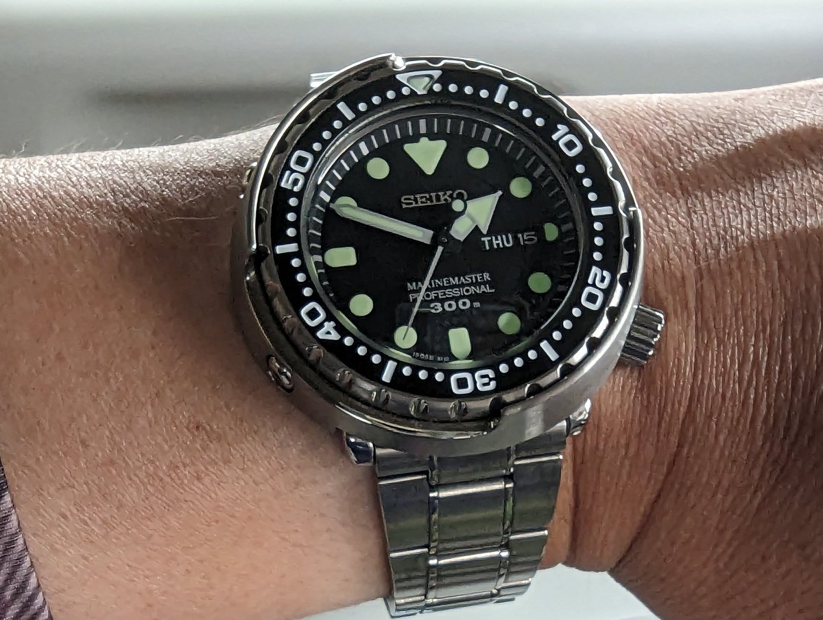 03afro_udedokei's tweet photo. 皆さんお久しぶりです。
梅雨ですねー。雨ですねー。
やっぱりSEIKO プロスペックスのツナ缶は安心感が素敵です。 https://t.co/riOJWjmeUI