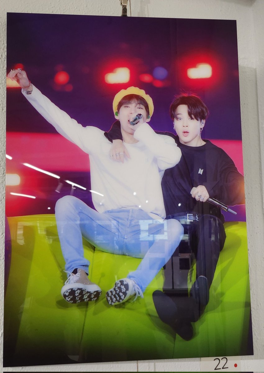 youkooo4's tweet photo. 0613
@BTS613_PURPLE様主催の
展示会にいってきたよー😆
メンバー全員の展示会で素敵な写真がいっぱいでした💜
特典も豪華でかわいかった😆
ラキドロではA3パネルがあたって
ピンクジミンちゃんをお持ち帰りさせてもらいました🧡
展示会の開催ありがとうございました。
#PERFECT_10 https://t.co/7VmJPXLdw5