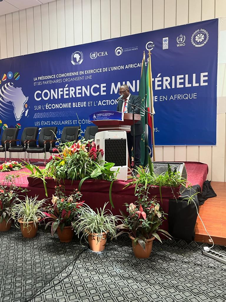AU_DARBE's tweet photo. The #BlueFutureConference adopts #MoroniDeclaration, which lays out the Moroni process: a pathway to advance the continent's devt through #BlueEconomy, with emphasis on Africa's island &amp; coastal states, their role in @AfCFTA, &amp; implementation of  Great Blue Wall. #AUBlueEconomy https://t.co/WTig81KUUQ