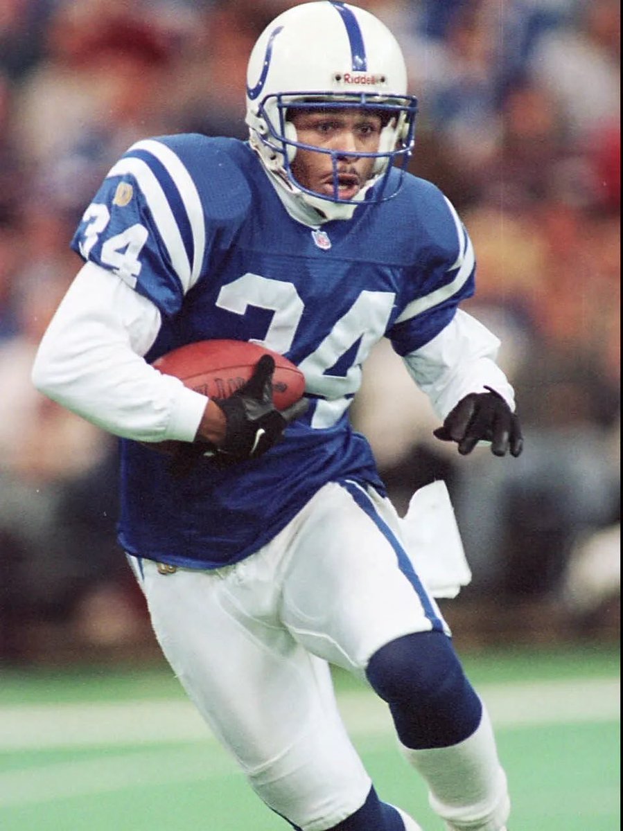 Peyton2L's tweet photo. This kind of breaks my 💙 the #Colts haven’t had an ultra-elite CB since 1994 😔 

(BTW, ‘Big Play Ray’ had 8 INTs that season 👀) https://t.co/QwEm522FhF