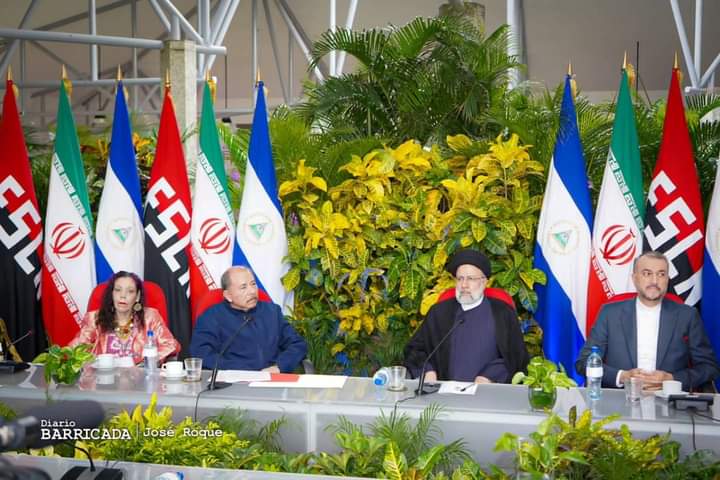 NicaraoNi's tweet photo. Comandante Daniel Ortega participa en la clausura de la visita del Presidente de Irán y su delegación en Nicaragua

#FuerzaDeVictorias
#Nicaragua
#ManaguaSandinista 
#14Junio
#SomosNicarao https://t.co/6tOAAVJKSQ