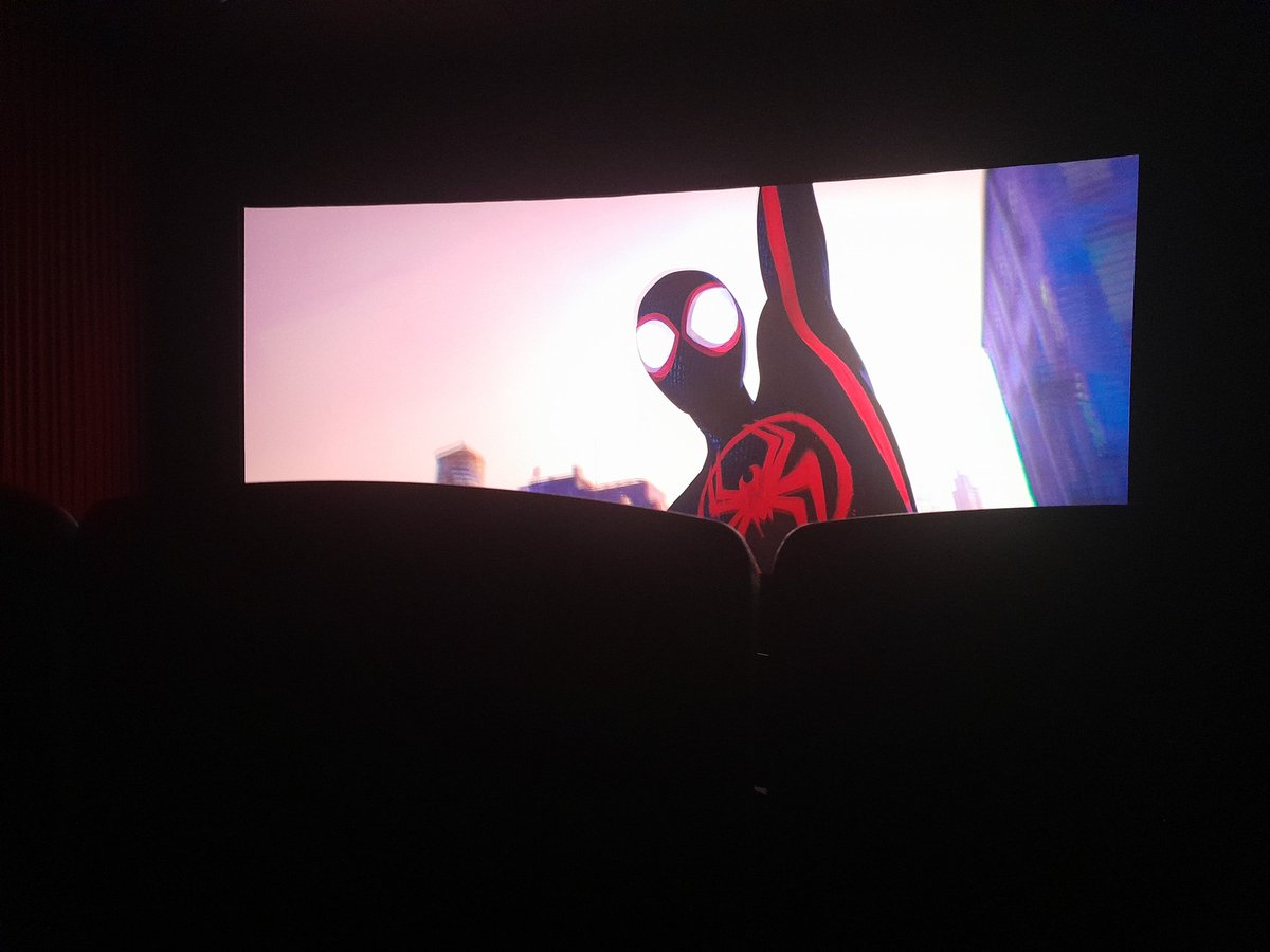 Hermoso!!! Cine lleno y a puro disfrute.
#SpiderVerse #MilesMorales @AstroRecargado