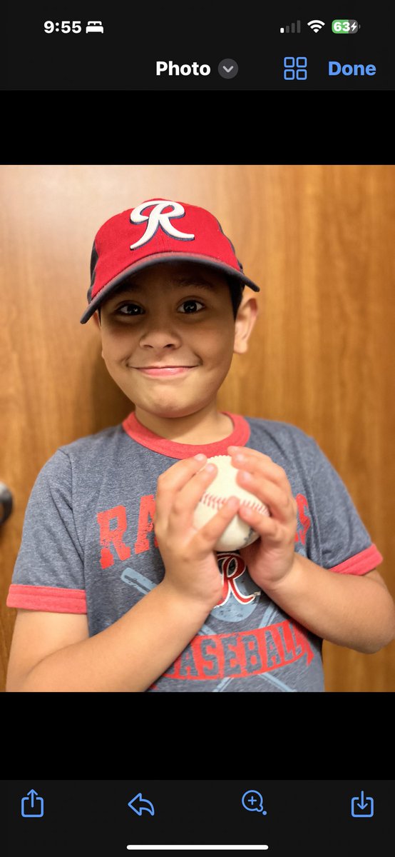 Lalapureangel's tweet photo. #Mavcaught2baseballs⚾️⚾️⚾️SidneyGlenElementarynight Cheney Stadium Tacoma Rainiers vs Albuquerque Isotopes #MyBud💙❤️⚾️ @RainiersLand @ABQTopes @CheneyStadium #GoMav💙 #GoRainiers💙⚾️❤️ #Proudgmamoment❤️ https://t.co/1dWOPEsxoR