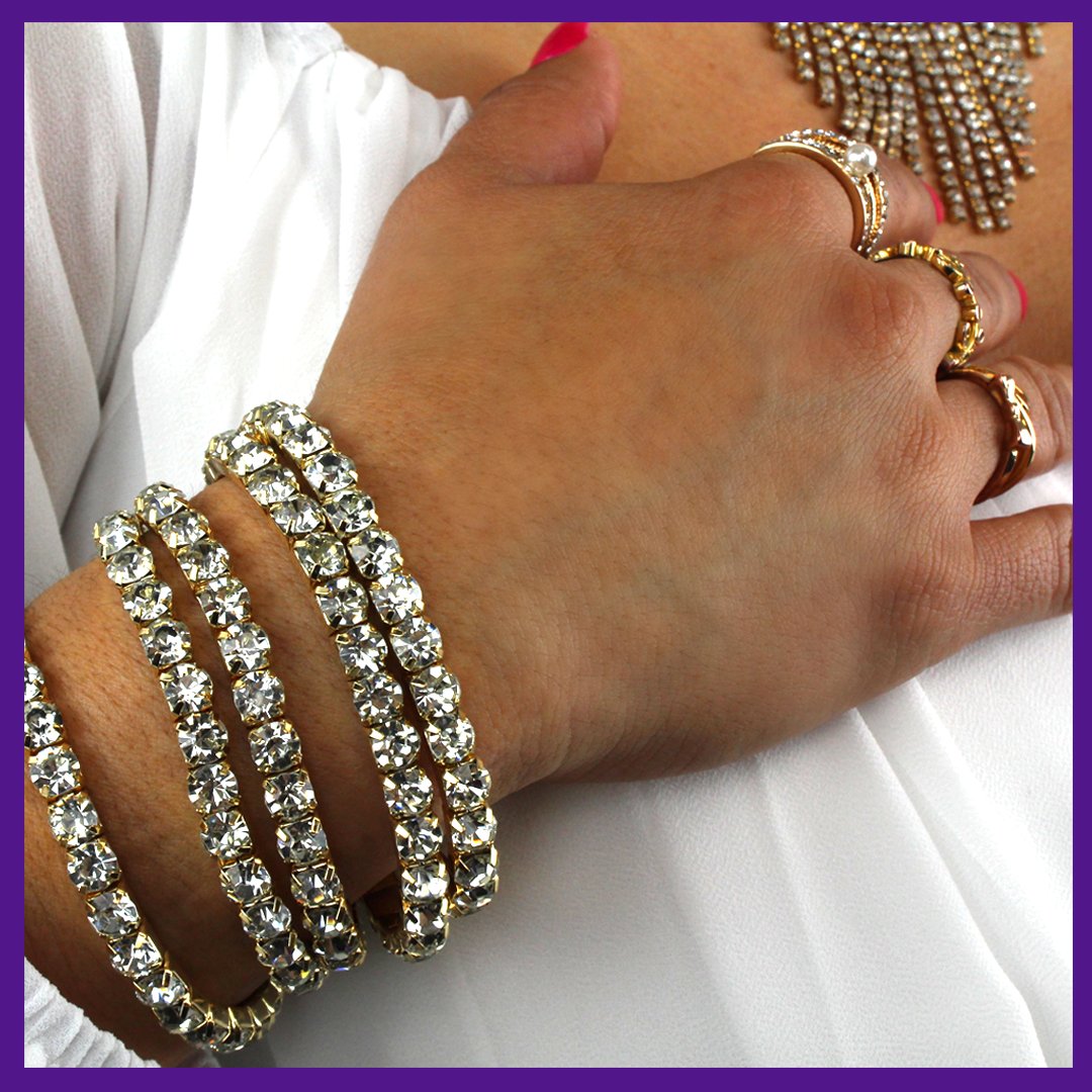 MyMelroseStore's tweet image. Make a statement with our beautiful jewelry - no matter what your style may be! 💎💍 Shop all these styles and more at your nearest #MyMelroseStore

ow.ly/I3FC50OOOxw

#jewelrystyle #colorjewelry #funstylesforeveryone #jewelryforher #stylesforher #trendystyles #uniquestyles