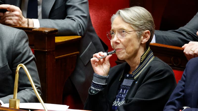 Malgré l'interdiction, Élisabeth Borne vapote à l'Assemblée et au Sénat et cela agace les oppositions bfmtv.com/politique/gouv…