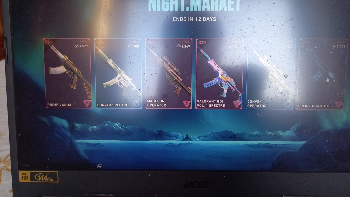 Adriswitch83595's tweet photo. @ValorantUpdated Bro high reduced is always on the
 bad skins https://t.co/F3ZLxnpcye
