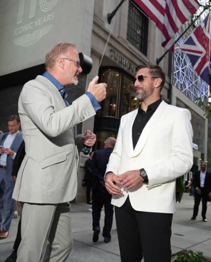 OzzydaJetsFan's tweet photo. This man didnβt belong in country ass Wisconsin at all
Dude happy Asf just look at him with that NYC GLOW Broadway Rodgers in This bitch #takeflight letβs get it #ashtonmartin
πππ https://t.co/TJjtrrGOat