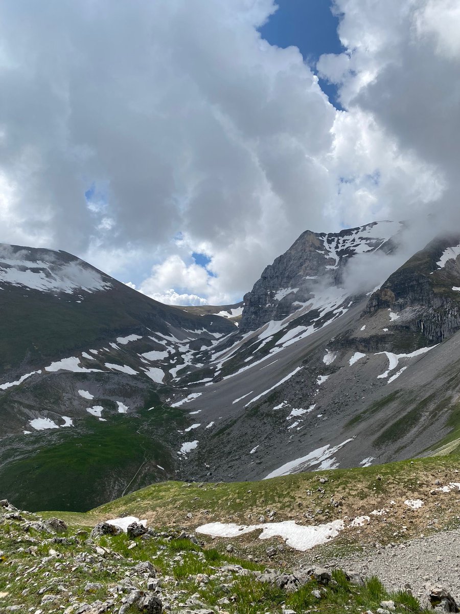 Parco Nazionale dei Monti Sibillini 
.
.
#trekking #hiking #hikingadventures #hikingguide #hikinglovers