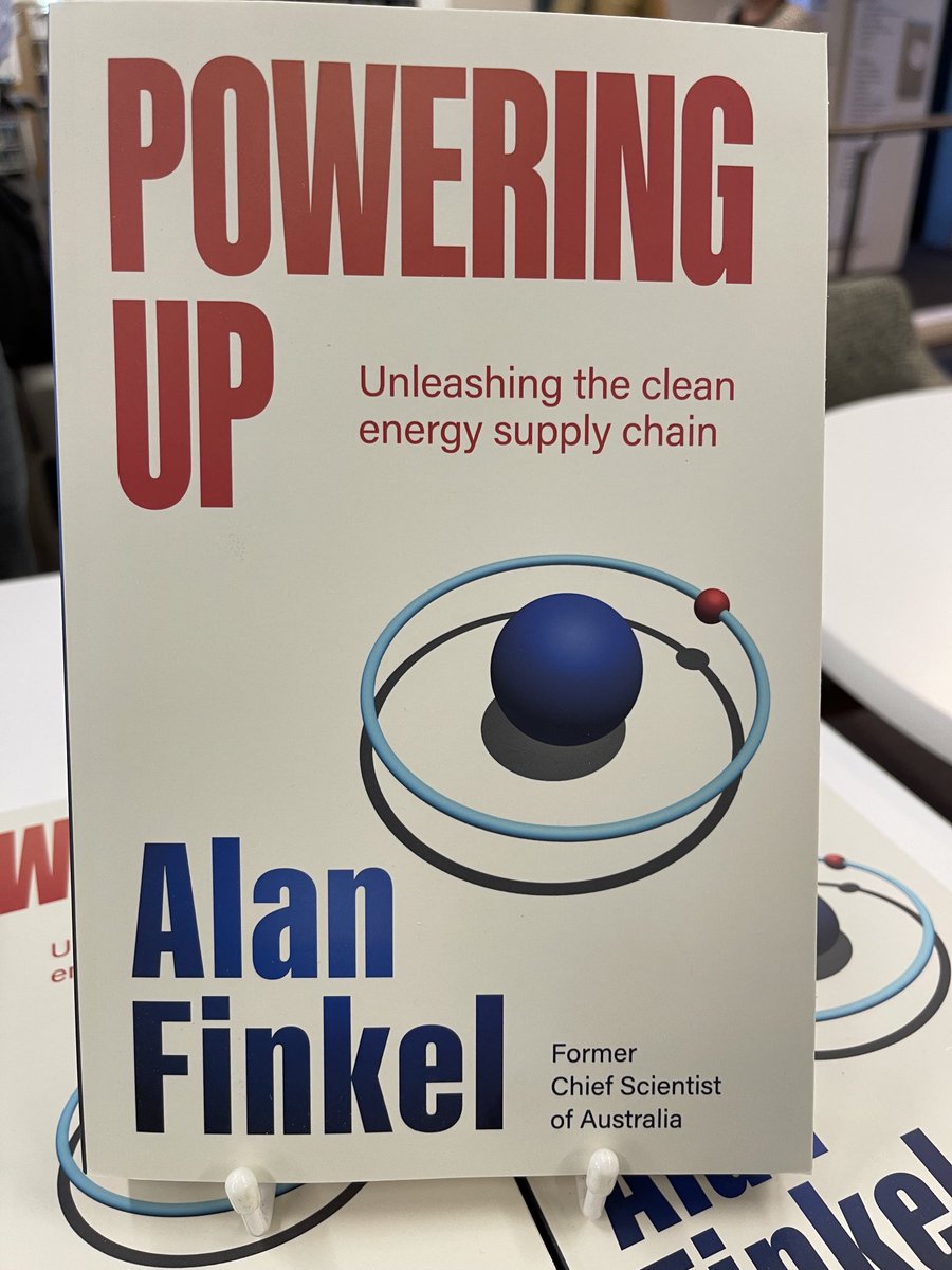 natchap99's tweet photo. Enjoyed catching up with #AlanFinkel at his book launch ‘Powering Up’ in Sydney today. Energy is responsible for 3/4 of our emissions. Looking forward to reading. #CleanEnergy #HydrogenEconomy https://t.co/somltmG4q2