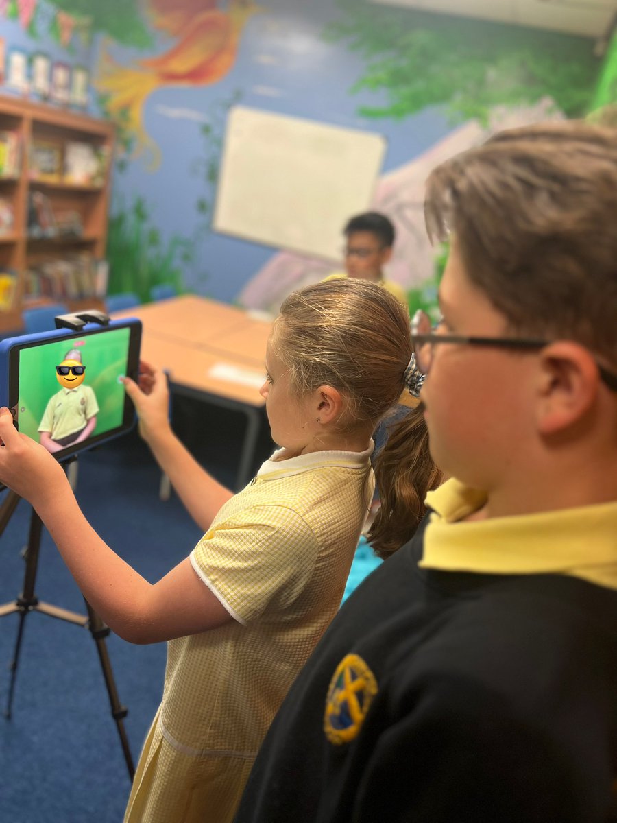 Working from our creative curriculum with @Cuerden_CS in @LancashireCC 

✳️ Ancient Egyptian animations with Y4
✳️ Local area research 
✳️ Green screen intro filming with DL
✳️ Digital paint and typing skills with Y1

#Computing #STEMeducation