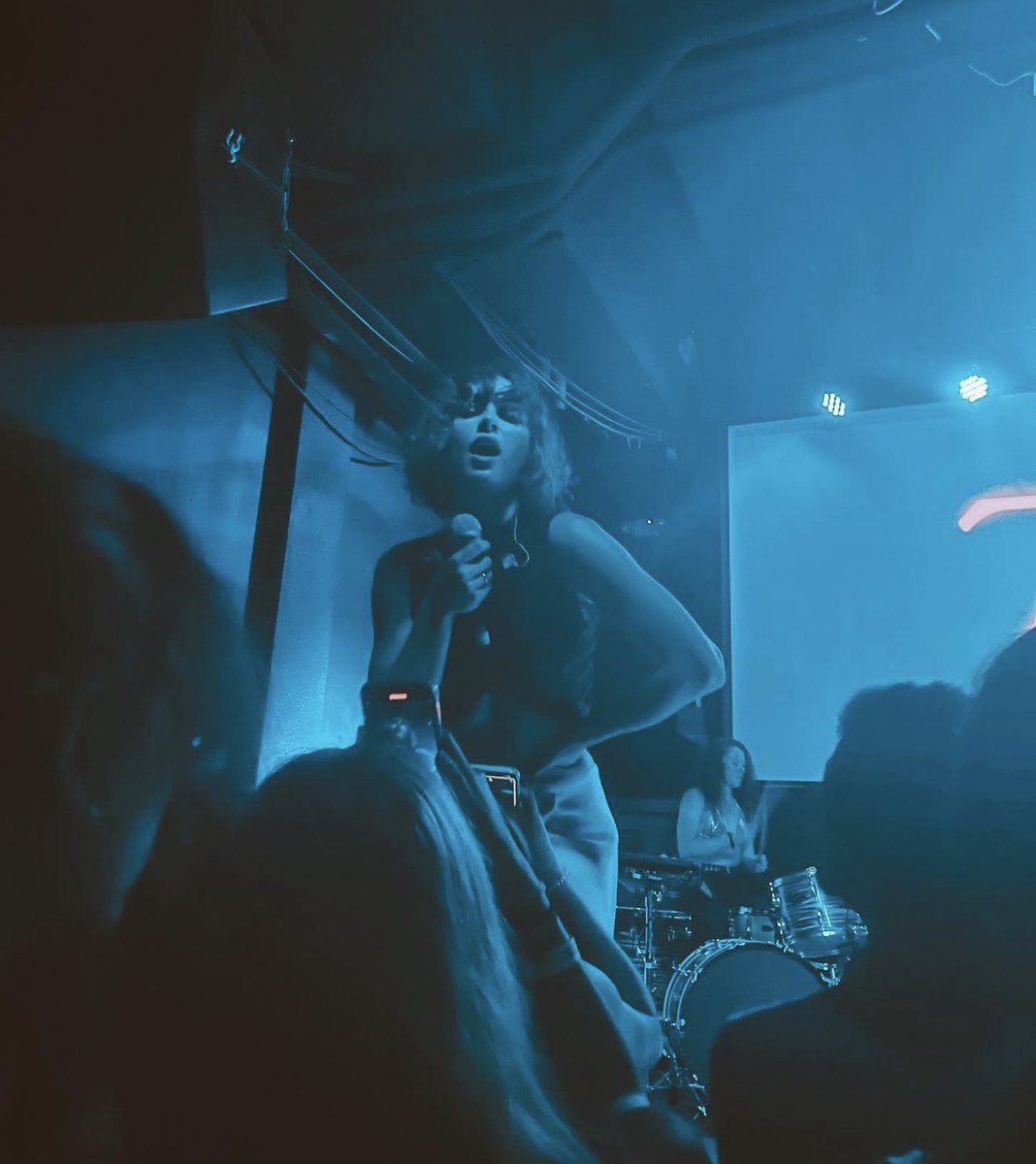 ZellaDayAZ's tweet photo. first night of tour 🤍
📍 The Masquerade (Atlanta, GA) https://t.co/rPDPCHSqnH