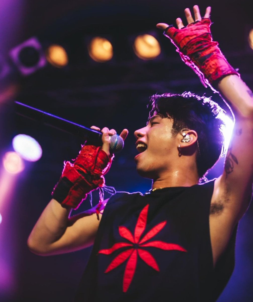 📸 sarah
#ONEOKROCK
#Taka