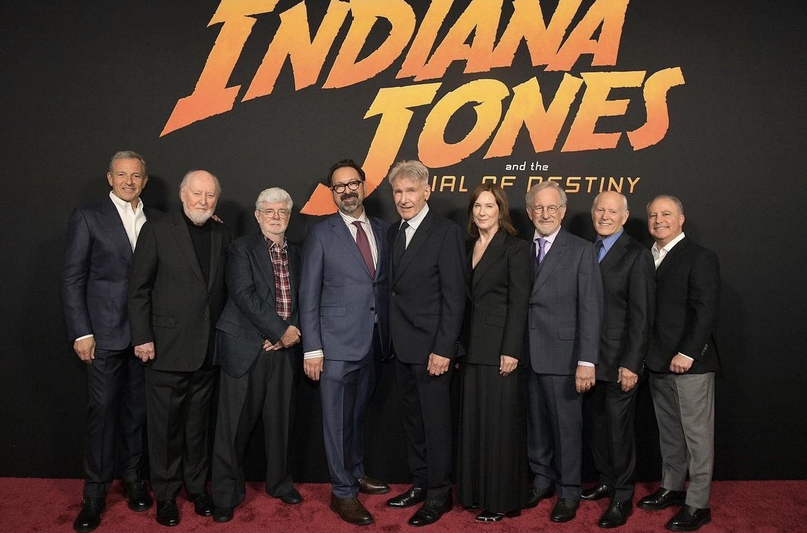 I never thought we'd see them all together again 😍😍

#indianajones #GeorgeLucas #HarrisonFord #Lucasfilm