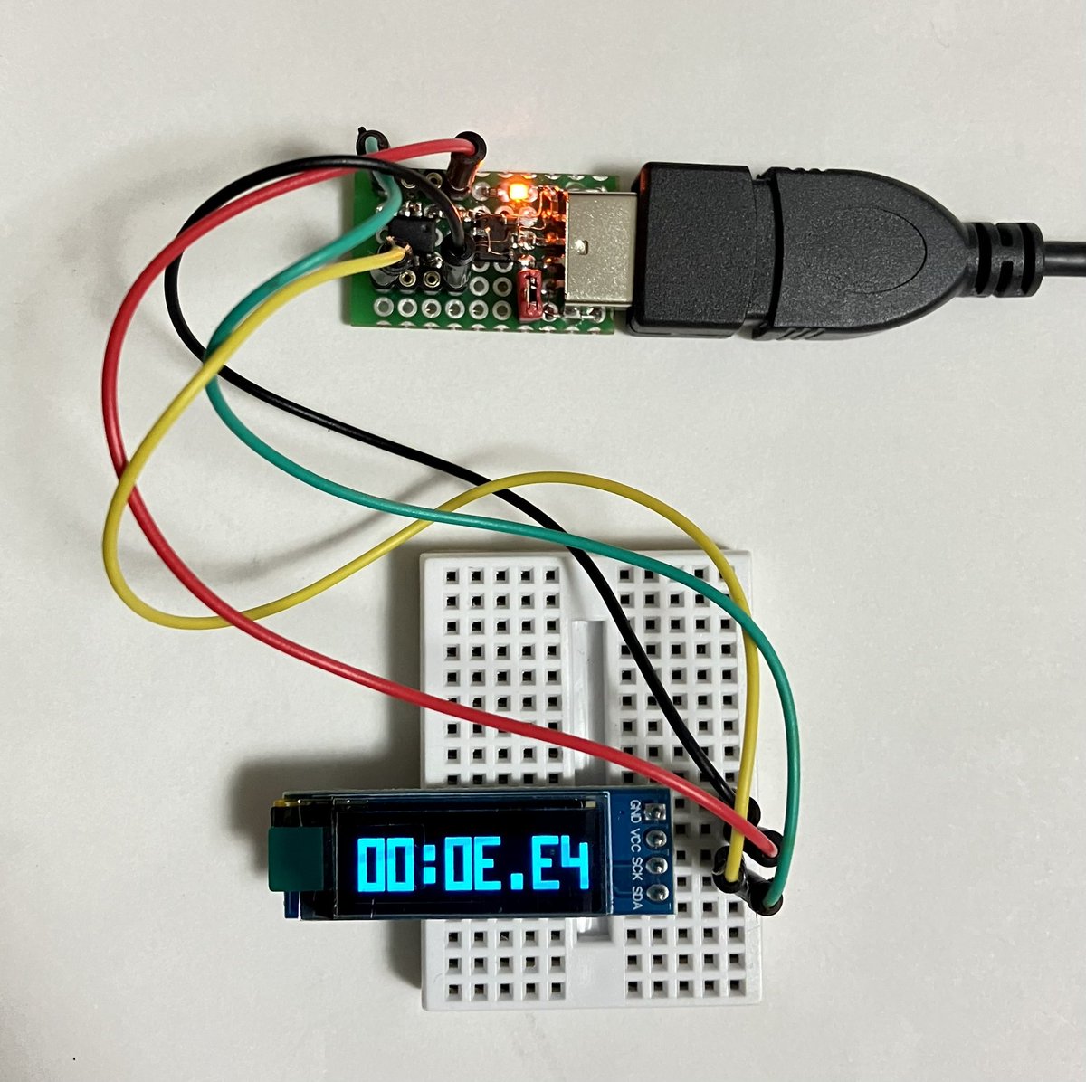 lancia_i's tweet image. &amp;lt; 電子工作 &amp;gt;
#ATtiny と #OLED で
文字を表示するテスト

ソースは以下から
github.com/wagiminator/AT…