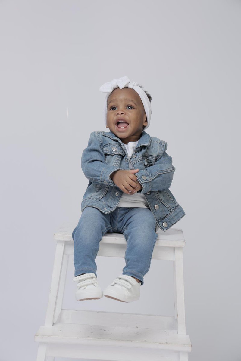 KazeemReaves's tweet photo. The warmest Birthday 🎂 greetings for our Cute and Smart little Princess Arinola.  May this Carefree Happiness and Joy of your 1s Birthday continue for many years to come. Life will have its twists and turns, ups and downs, but your innocent smile will always wipe off our frowns. https://t.co/mMt9SSXSWN
