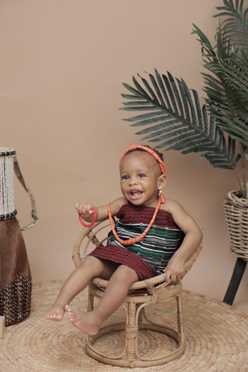 KazeemReaves's tweet photo. The warmest Birthday 🎂 greetings for our Cute and Smart little Princess Arinola.  May this Carefree Happiness and Joy of your 1s Birthday continue for many years to come. Life will have its twists and turns, ups and downs, but your innocent smile will always wipe off our frowns. https://t.co/mMt9SSXSWN
