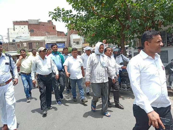 यह काफिला बहुजन समाज को शासनकर्ती जमात बनाने के लिए निकला है और शासनकर्ती जमात बनाके ही रूकेगा !
#IndiaBole_BanEvm