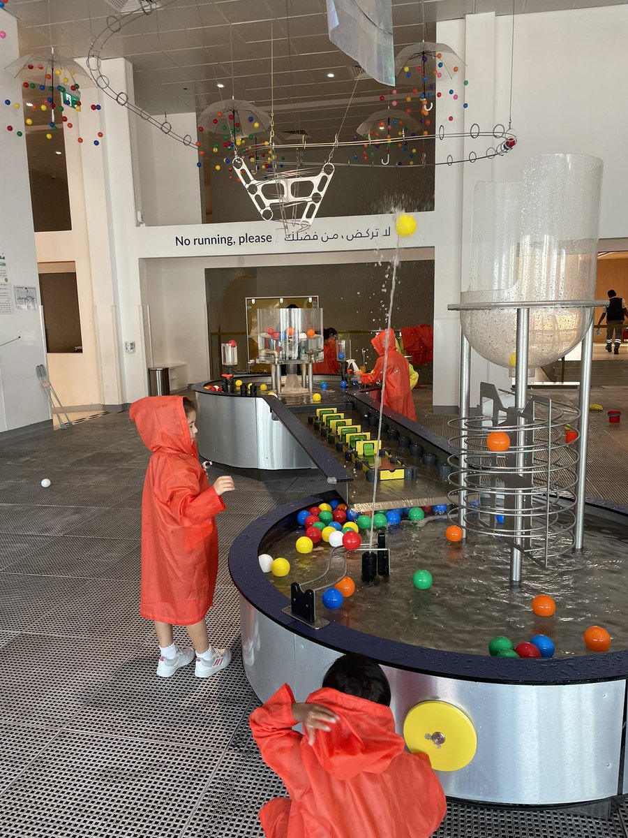 ArborYear1's tweet image. Now it’s time to explore the water room! 💦💧#1AB