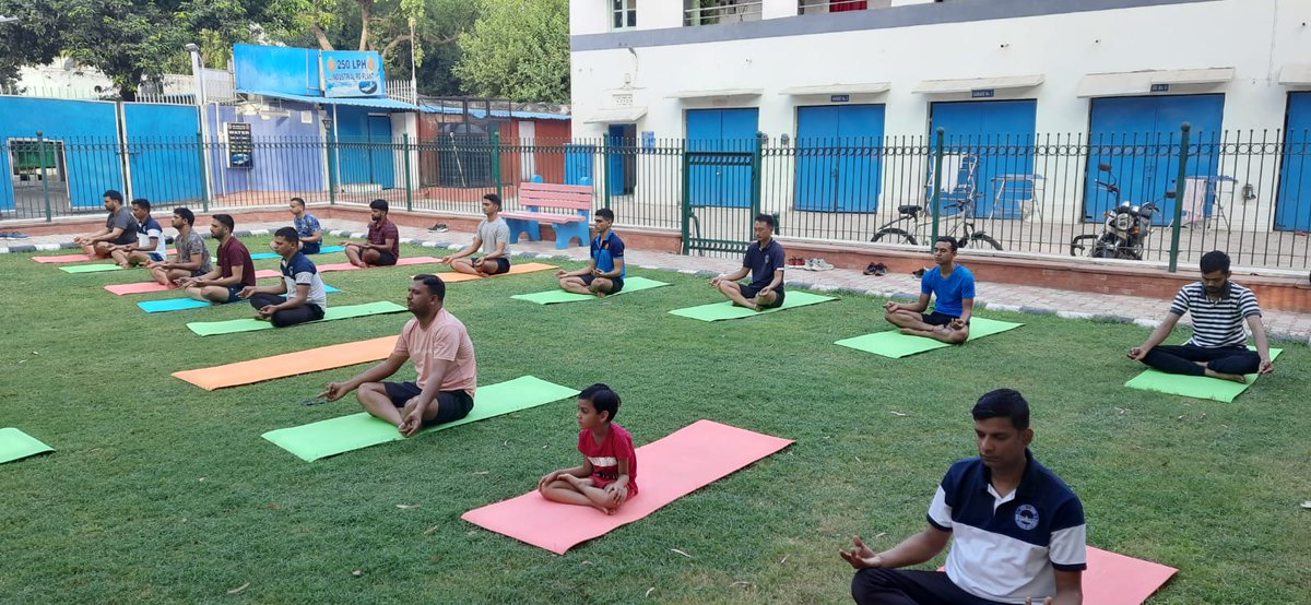 yb_delhincr's tweet photo. ॐ
15June2023 को
#vdfg ग्रुप और पतंजलि युवा भारत दिल्ली एनसीआर द्वारा Kota House UPSC योग शिविर आयोजित हुआ इसमे अंशु गुप्ता जी व पिंकी चंद्रा जी ने अपना महत्वपूर्ण सहयोग दिया।आदरणीय वीरेंद्र जी का हृदय से धन्यवाद,जिन्होंने हमें इतना सुनहरा अवसर दिया।
@PMOIndia https://t.co/JsjM4a4Fe2