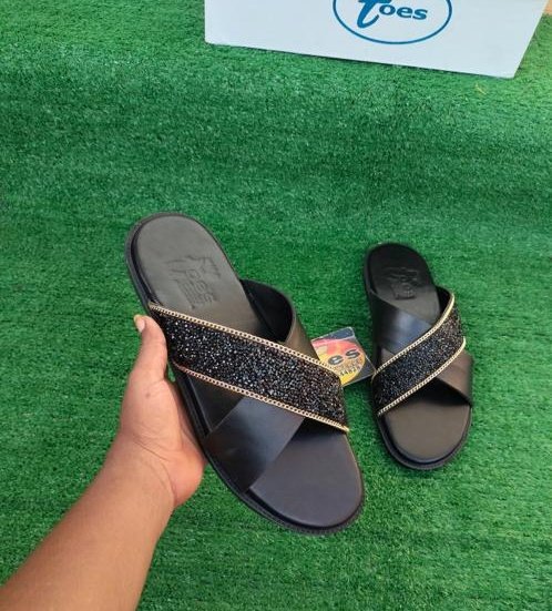 Celeb_Shoemaker's tweet photo. The least you can do for me right now is to retweet, I make nice footwears at affordable rate. My customers may be on your TL.
Lagos Nigeria.
Delivery Nationwide
Price:₦12k Naira 

ASUU Dollar Yahoo #chefdammy https://t.co/mTltSxyKh0